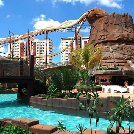 Spazzio Diroma - Hospedagem Com Acqua Park Caldas Novas Exterior foto