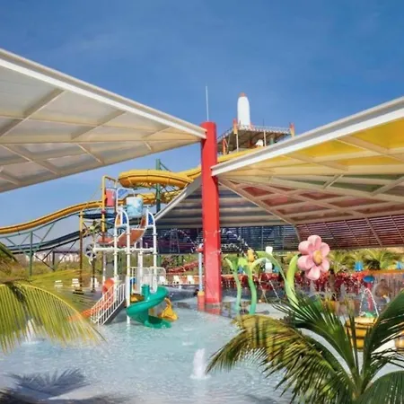 Spazzio Diroma - Hospedagem Com Acqua Park Caldas Novas Exterior foto