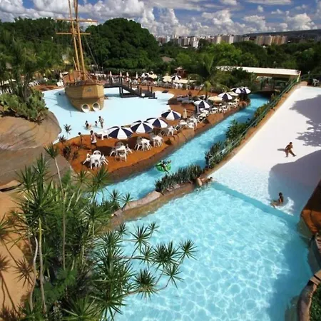 Spazzio Diroma - Hospedagem Com Acqua Park Caldas Novas Exterior foto